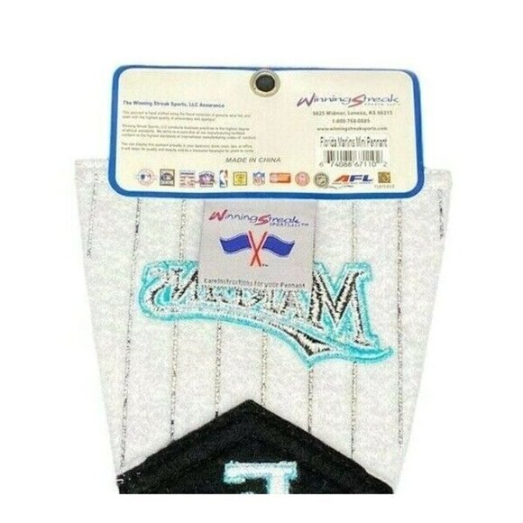 MLB Florida Marlins White Team Logo Baseball Mini Pennant Winning Streak Miami - Picture 5 of 5